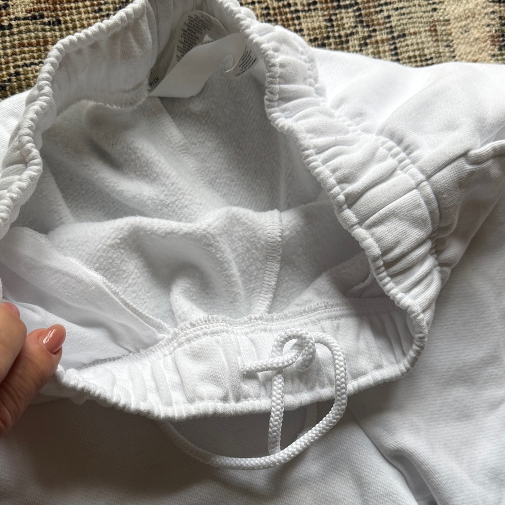 NWOT ALO Yoga White ACCOLADE Sweatpants - Picture 4 of 9